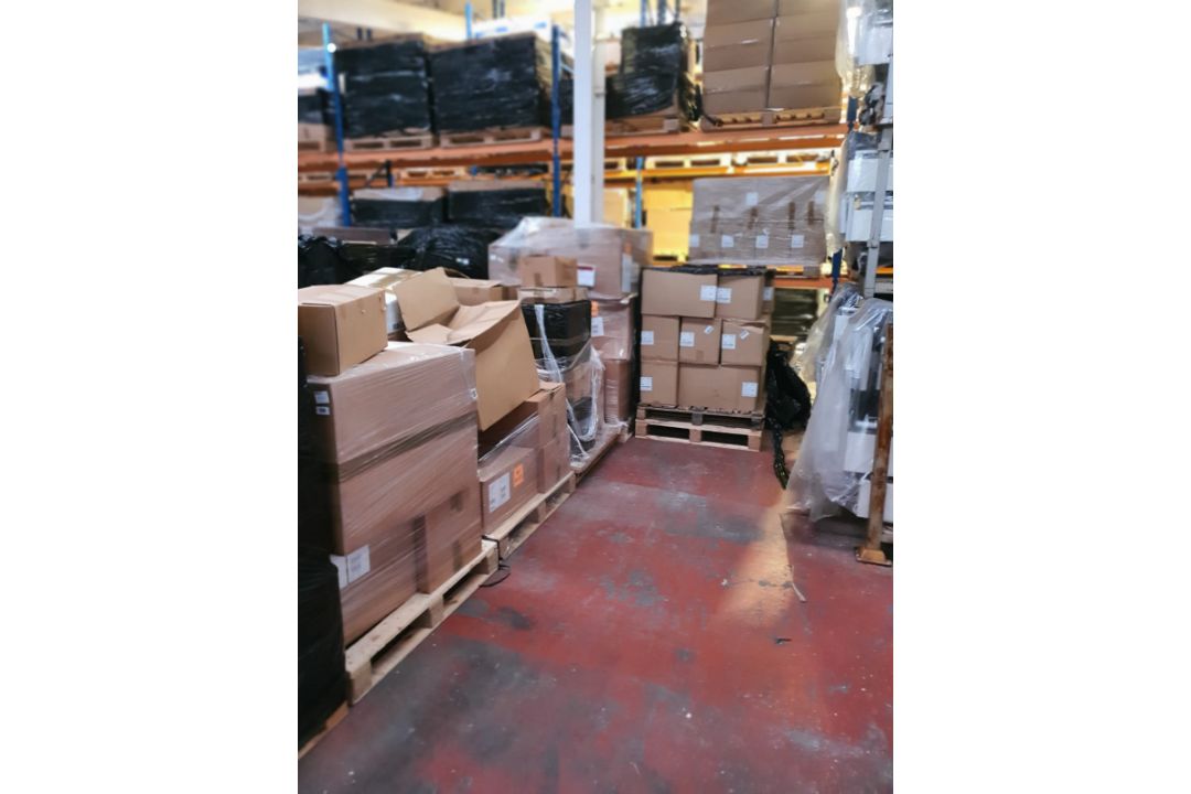 20 pallets worth of Various PPE equipment - see description for details - Image 4 of 18