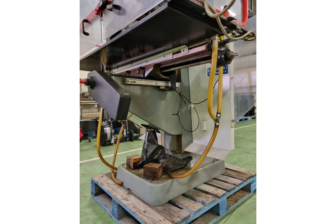 Hardinge Bridgeport EZPLUS CNC milling machine - Serial No: HDNG 4130 - 380V - 3 phase - Image 13 of 14