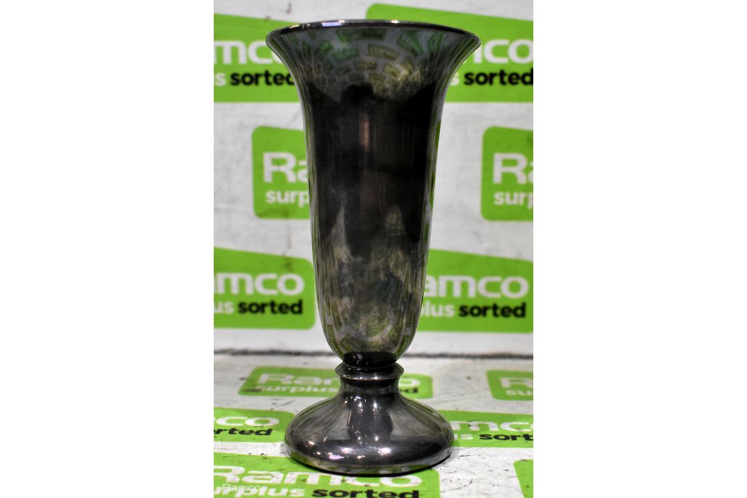 Silver plated church 6 inch vase - Image 2 of 5