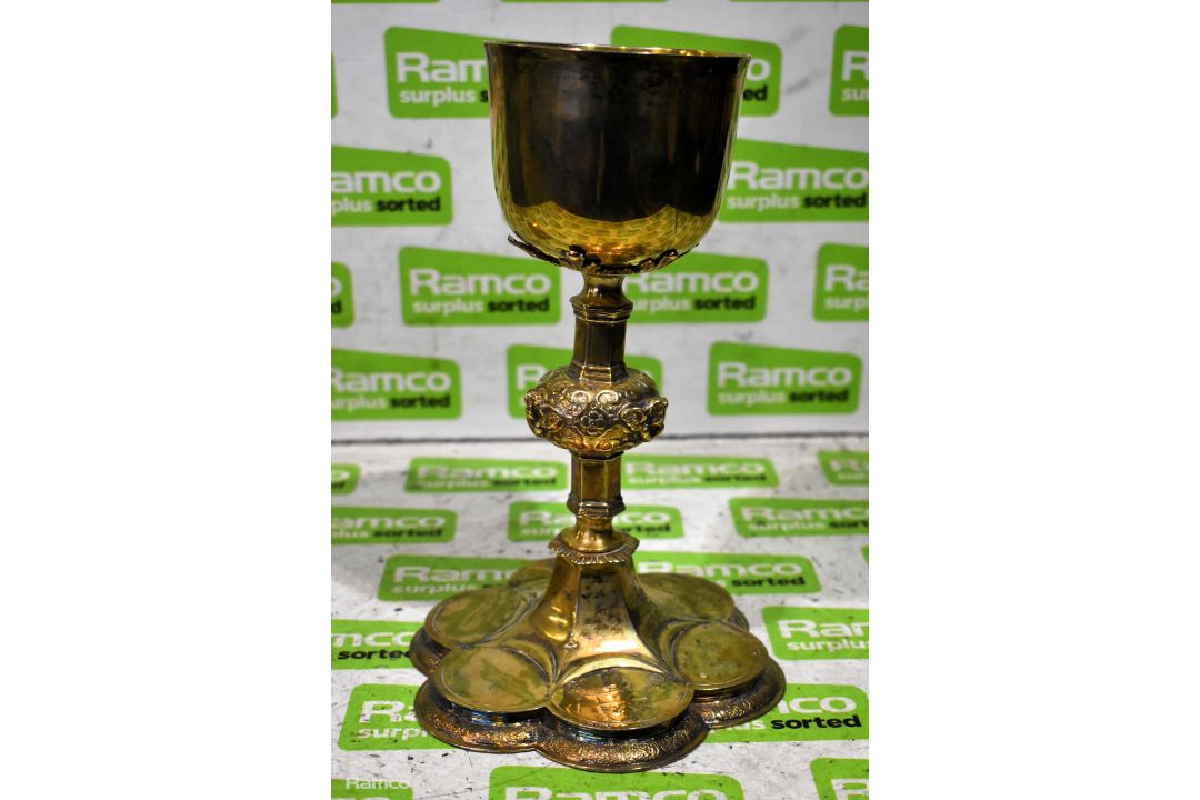 Decorative brass church chalice & Brass communion bread holder container - Image 2 of 6