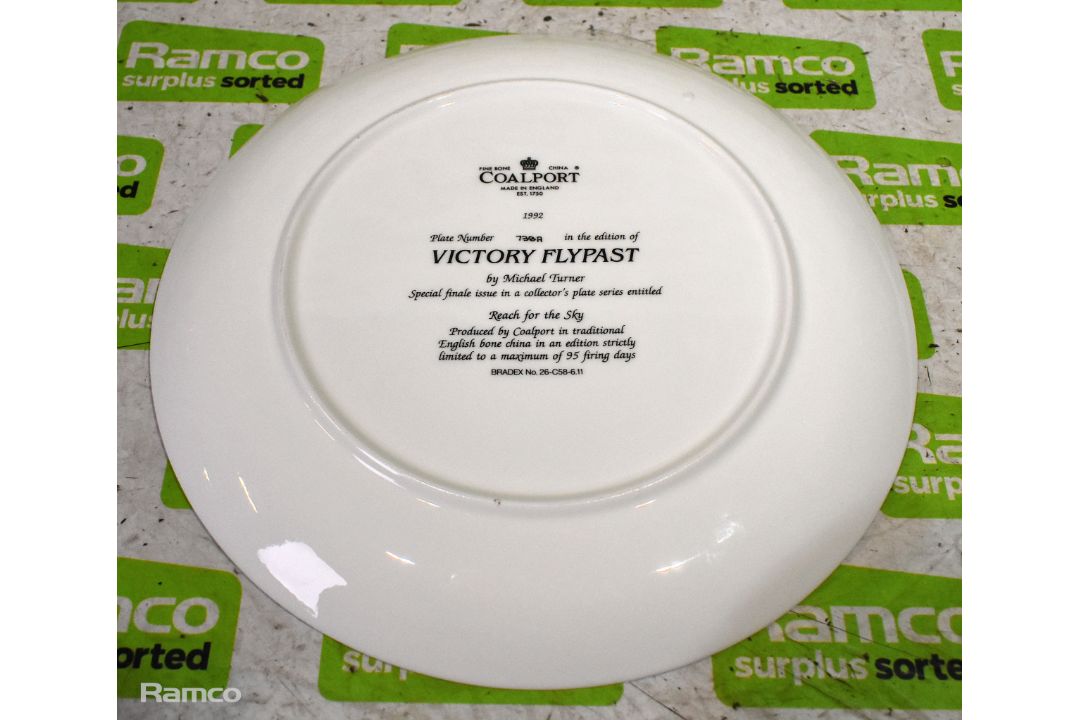 Coalport fine bone china - Reach for the sky series - Victory Flypast - number : 738B - Image 3 of 4