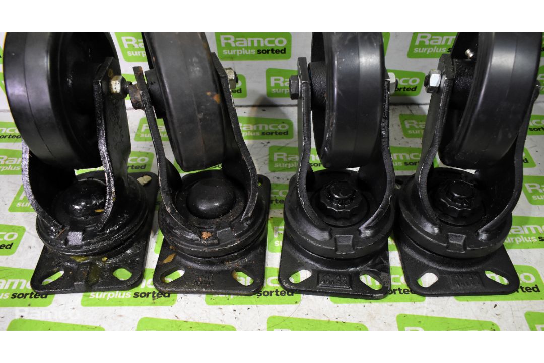4x Heavy duty 150mm cast swivel castors - Image 2 of 7