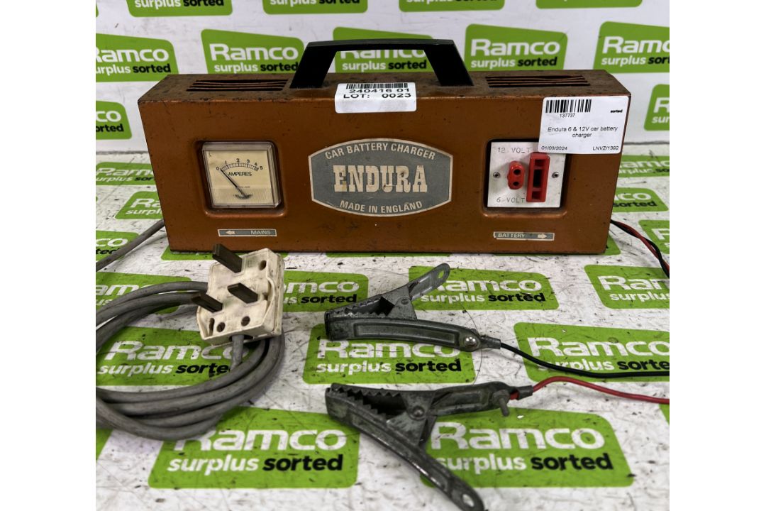 Endura 6 & 12V car battery charger - Image 1 of 3