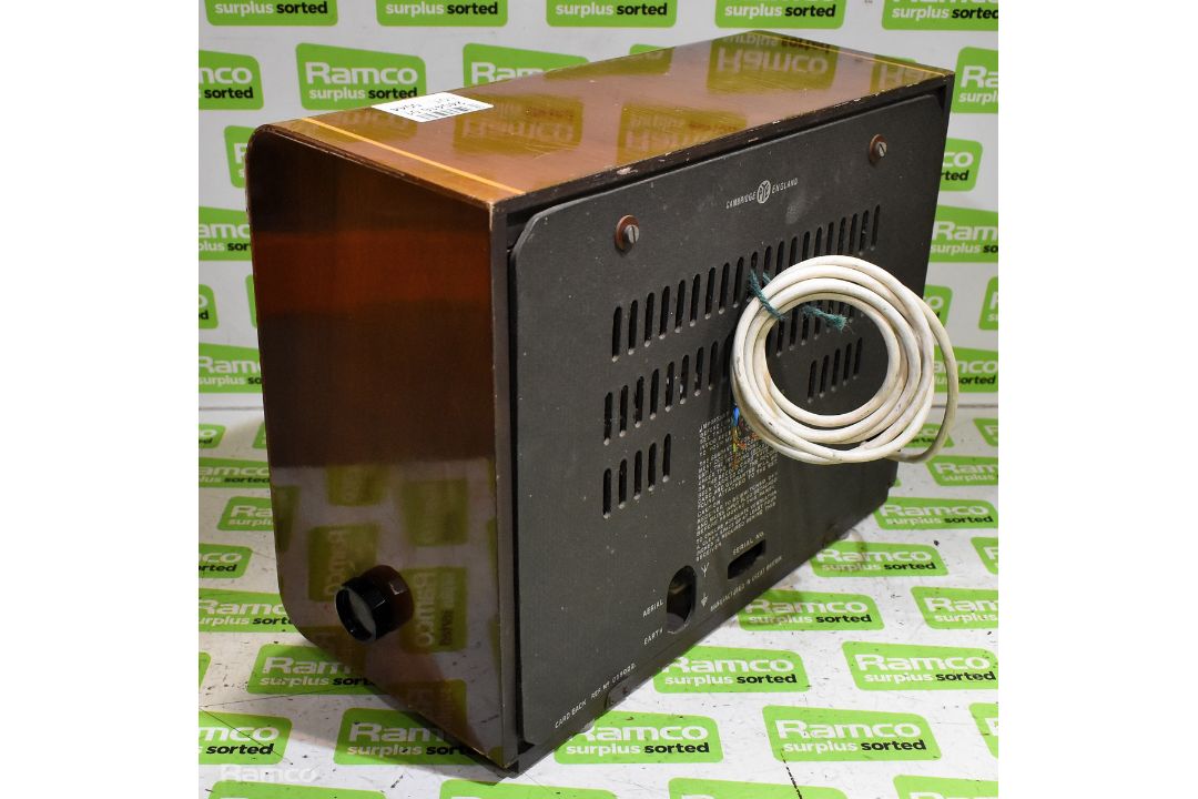 Pye P75 valve table radio - Image 5 of 5
