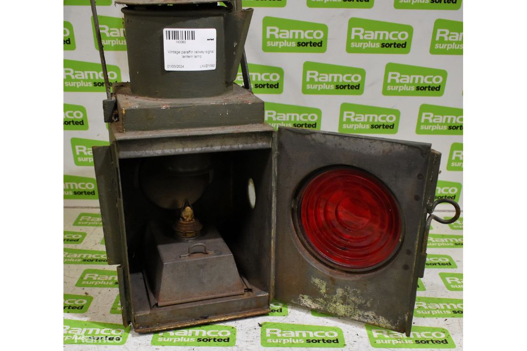 Vintage paraffin railway signal lantern lamp - Image 5 of 6
