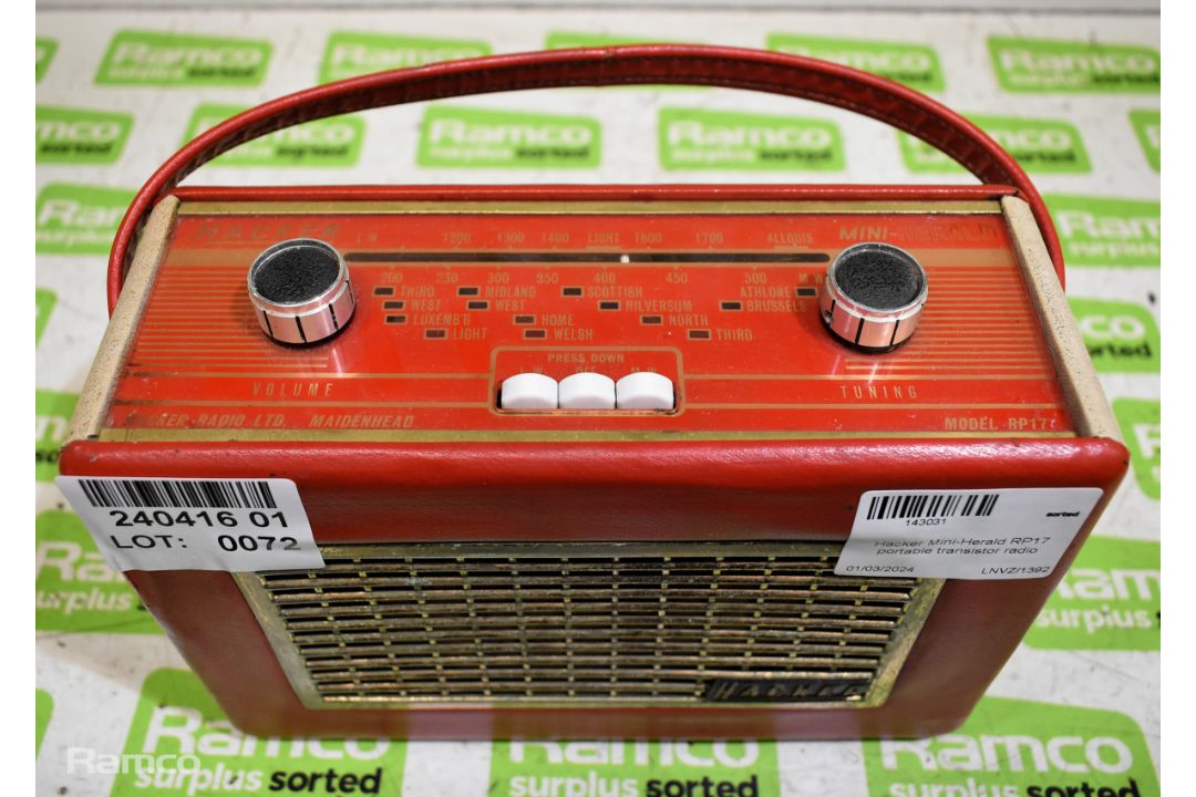 Hacker Mini-Herald RP17 portable transistor radio - Image 2 of 6