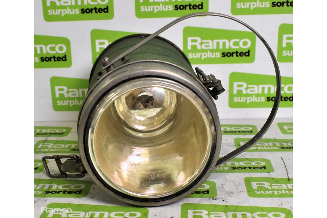 Thermos 1.5L food / drink picnic flask with pans - Image 5 of 7
