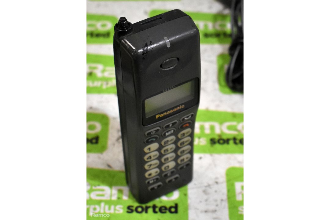 Panasonic EB-G350 mobile phone with charger and case - Image 4 of 5