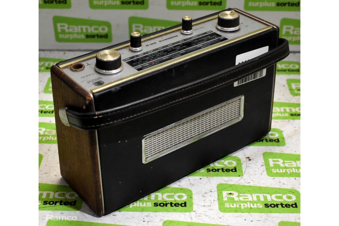 Roberts Ric 2 portable transistor radio - DAMAGE TO FRONT SPEAKER - Image 4 of 6