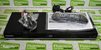 Samsung BD-D5100 blu-ray player, 2x Panasonic DVD-S48EB-K DVD/CD players - Black