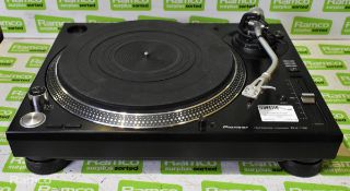 Pioneer PLX-1000 professional turntable with case