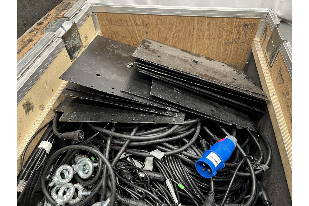 Pixelmesh LED video wall accessories - power looms, data links, data barrels and back plates - Image 4 of 8