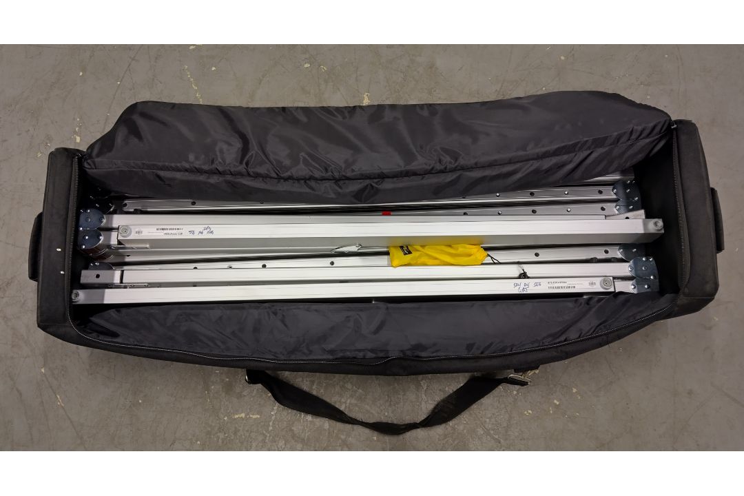 AV Stumpfl Monoblox 32 screen W 4880 x H 2740mm drape kit with transportation bag - FRAME ONLY - Image 1 of 4