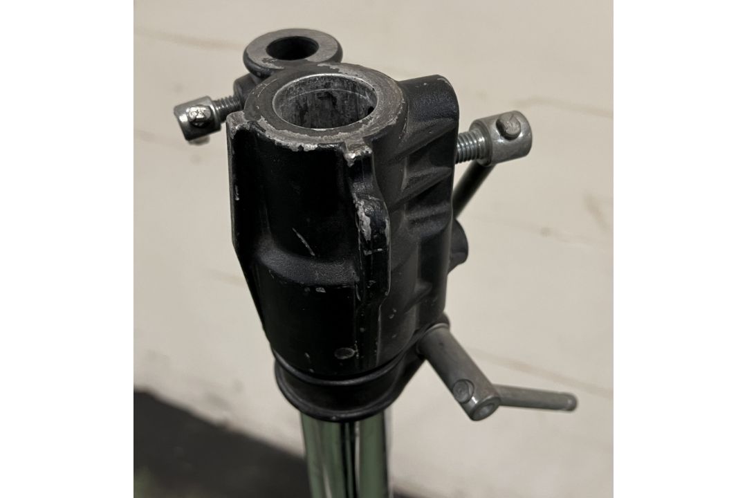 Manfrotto collapsible spot light stand - max height: 1470mm - Image 5 of 6