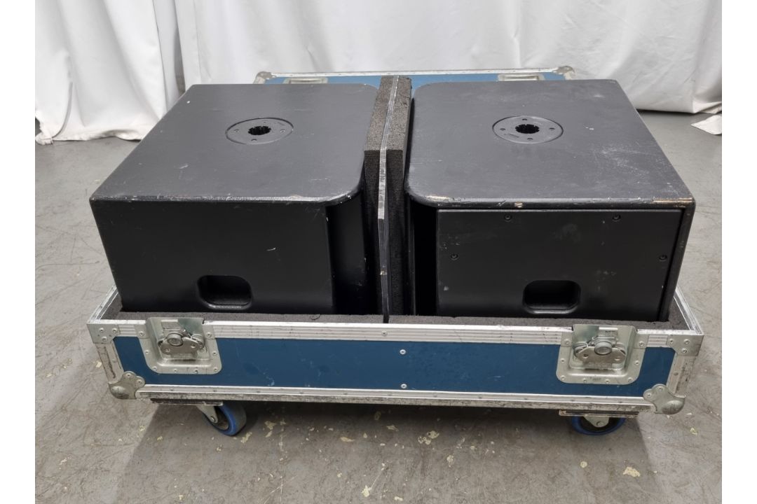 2x Nexo LS400 subwoofers with flight case - Image 5 of 7