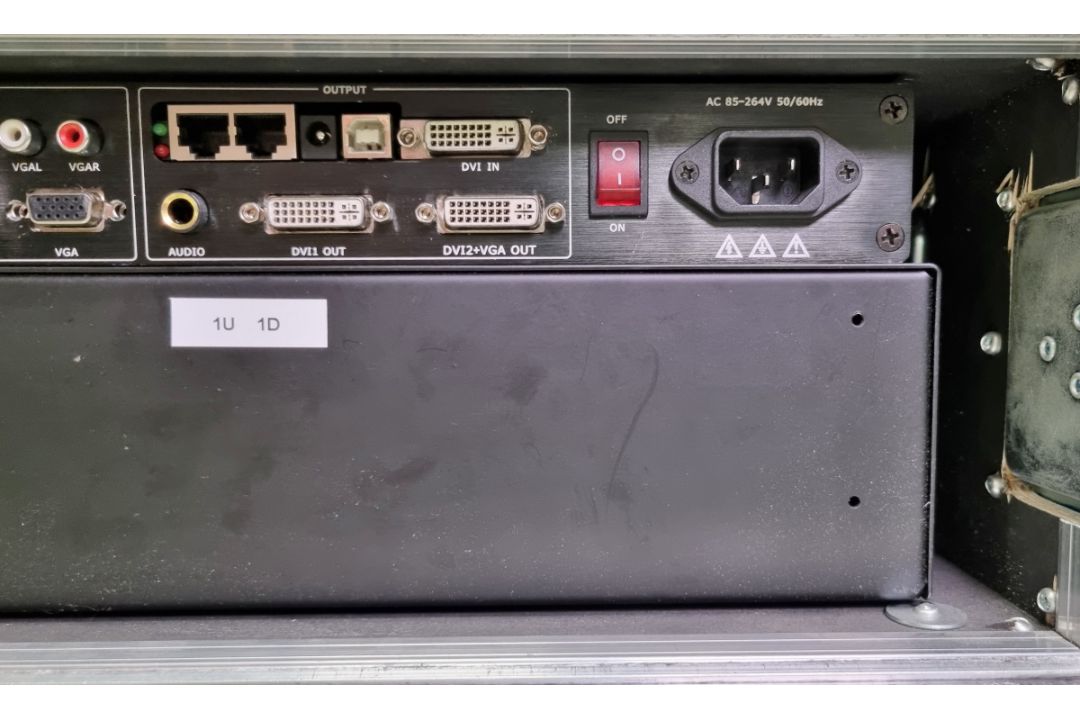 DMT LS-170 video processor with flight case - SPARES OR REPAIRS - Image 6 of 8
