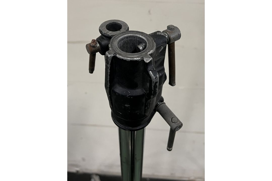 Manfrotto collapsible spot light stand - max height: 1470mm - Image 4 of 6