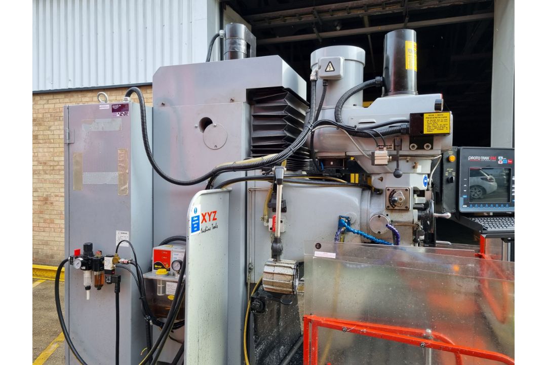XYZ SM 3500 Turret milling machine - W 2180 x D 1960 x H 2250mm - full details in description - Image 7 of 15