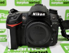 Nikon D7000 digital SLR camera with Nikon EN-EL15 7.0V 1900mAh battery & Nikon MH-25 battery charger