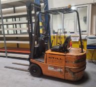 Still R50-15 forklift - DOM 2000 - approx 4400 hours with Exide charger