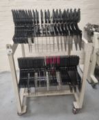 Assortment of mixed size Mirae feeders - red and black - see pictures