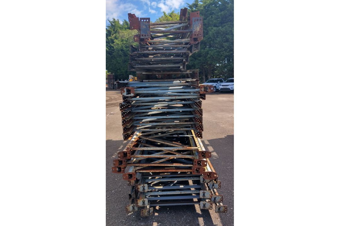 27x Grey uprights - Full details in description - Image 3 of 4