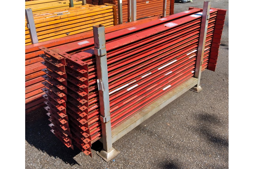 46x Red cross beams - Full details in description - Image 2 of 3