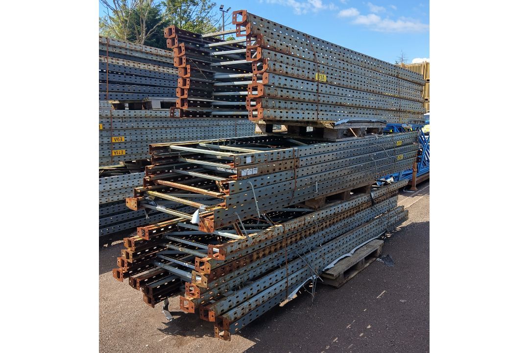 23x Grey uprights -Full details in description - Image 1 of 2