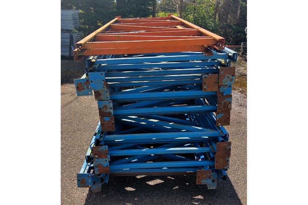 17x Blue uprights & 2x Orange uprights - Full details in description - Image 4 of 4