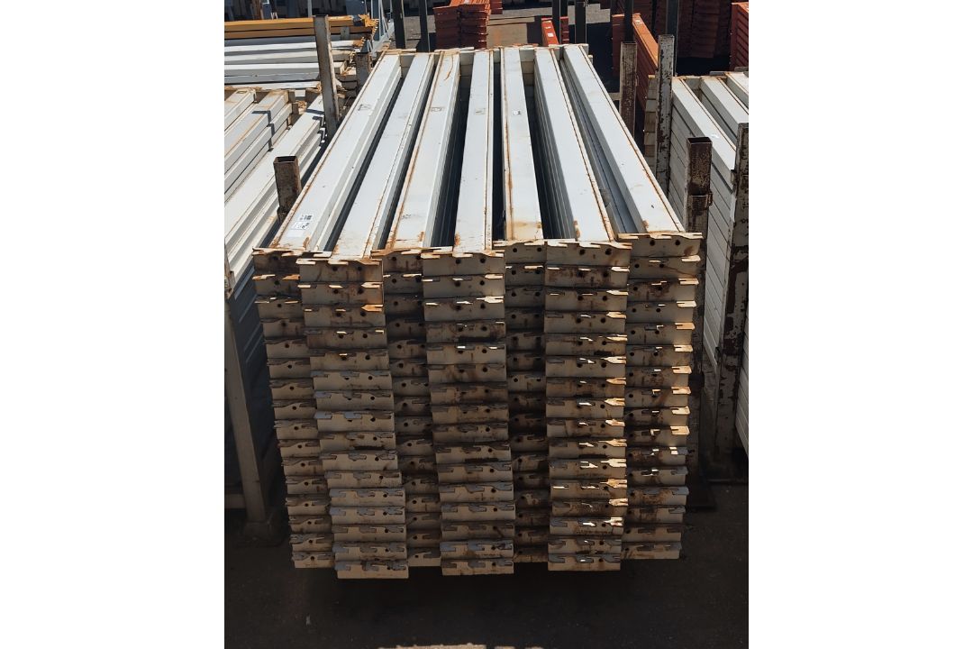 112x White/grey cross beams - Full details in description - Image 1 of 2