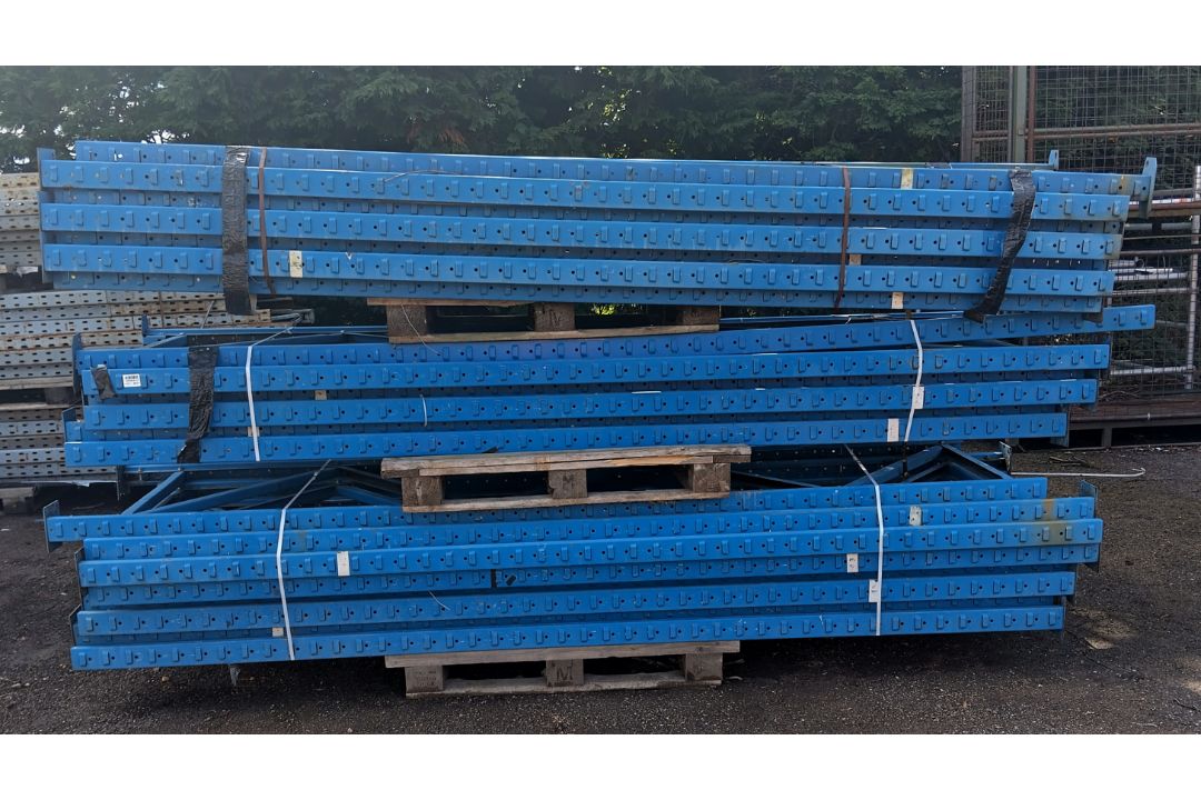 21x Blue uprights - Full details in description - Image 2 of 3