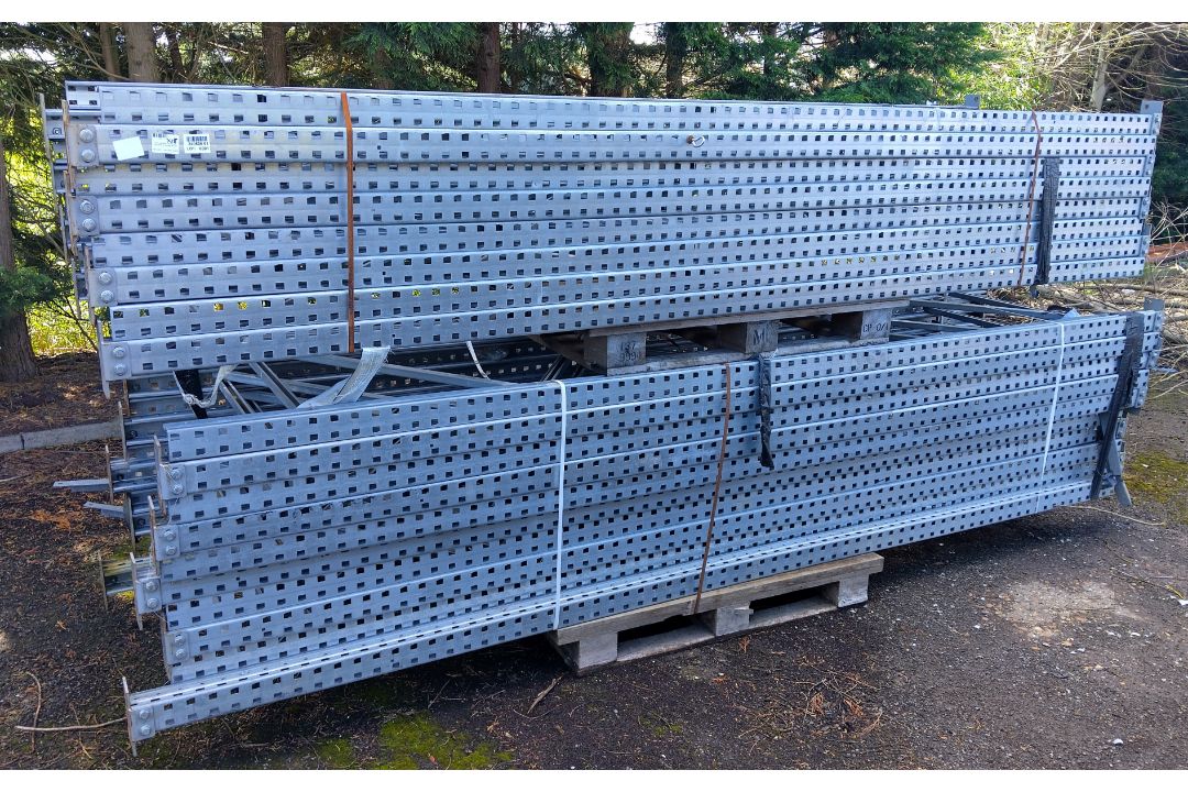 18x Grey uprights - Full details in description - Image 1 of 3