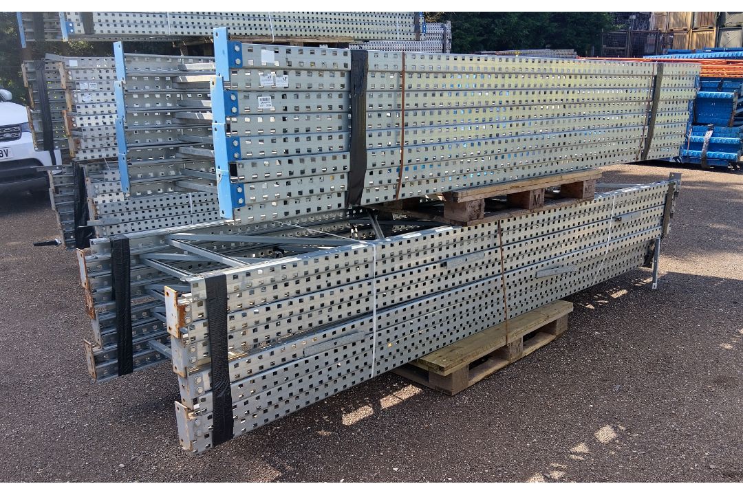 16x Grey uprights - Full details in description - Image 1 of 3
