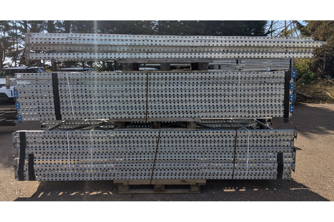 21x Grey uprights - Full details in description - Image 2 of 3