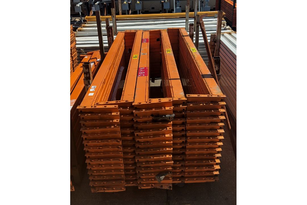 70x Orange cross beams - Full details in description - Image 1 of 2