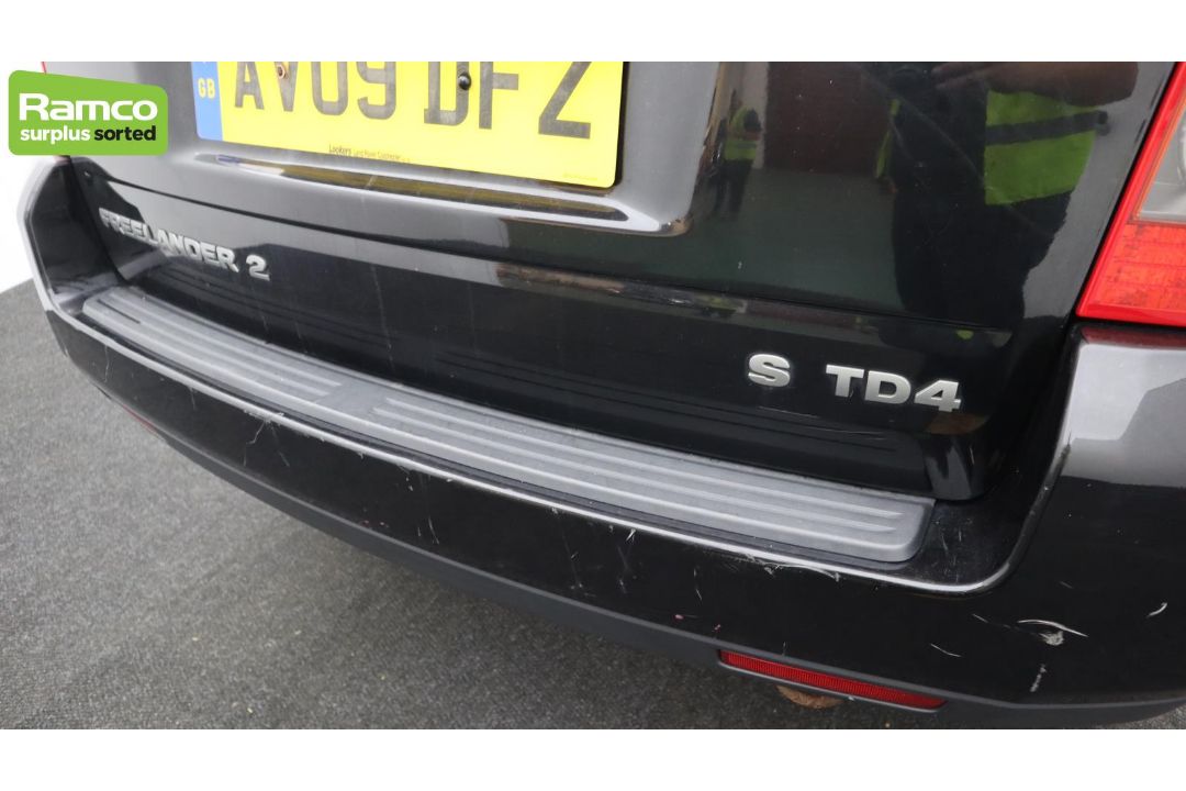 Land Rover Freelander 2 S TD4 2179CC diesel - AV09 DFZ - Black - 97684 miles - MOT 23/05/2025 - Image 48 of 57