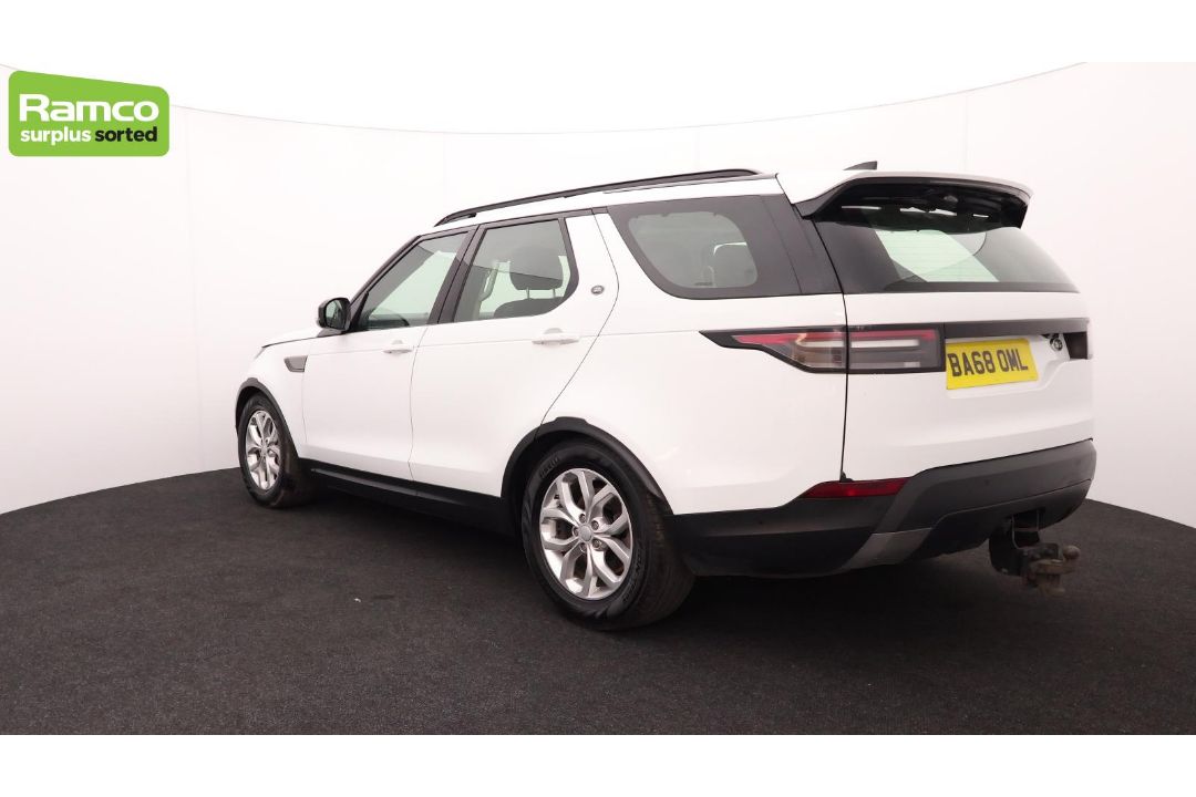 Land Rover Discovery 5 SDV6 3.0 DSE – BA68 OML - Image 7 of 57