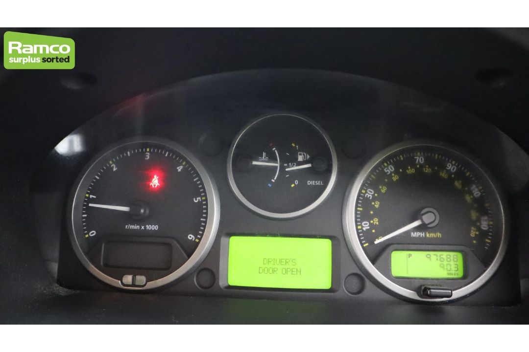 Land Rover Freelander 2 S TD4 2179CC diesel - AV09 DFZ - Black - 97684 miles - MOT 23/05/2025 - Image 12 of 57