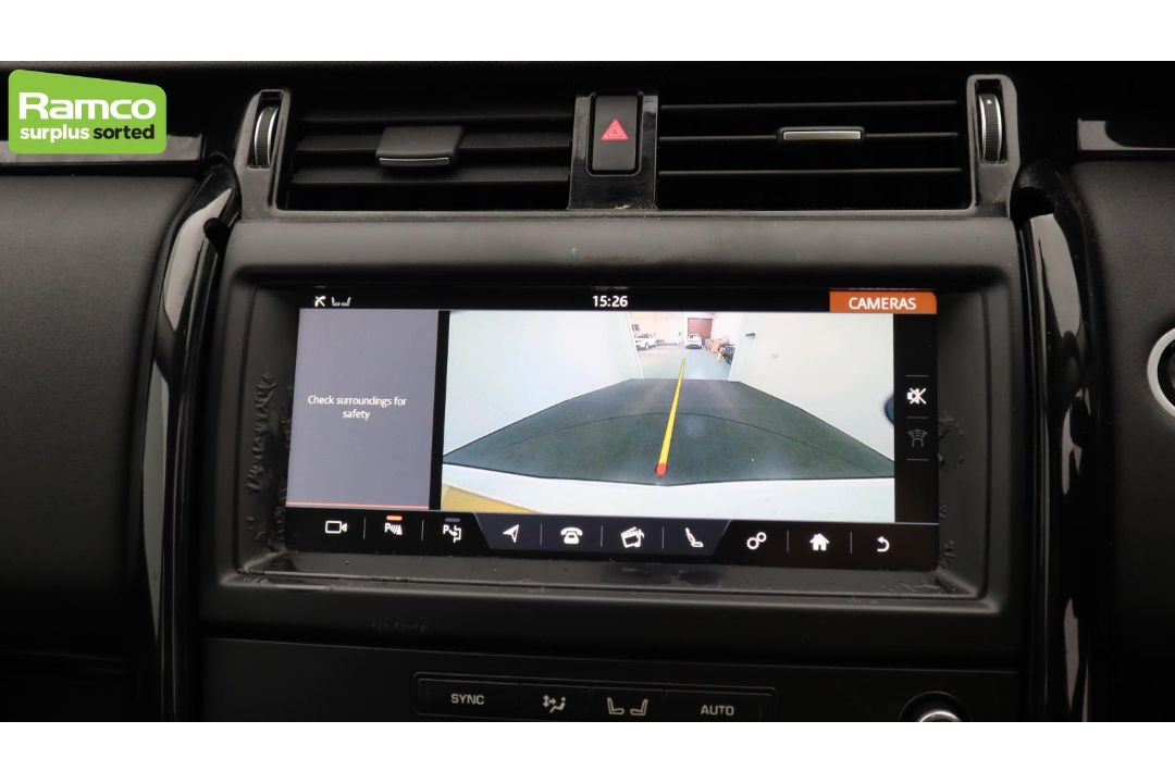 Land Rover Discovery 5 SDV6 3.0 DSE – BA68 OML - Image 17 of 57