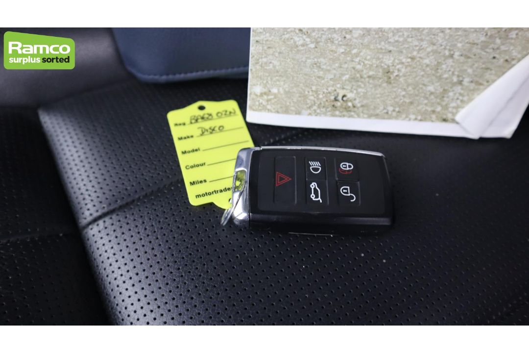 Land Rover Discovery 5 SDV6 3.0 DSE – BA68 OZN - Image 35 of 59