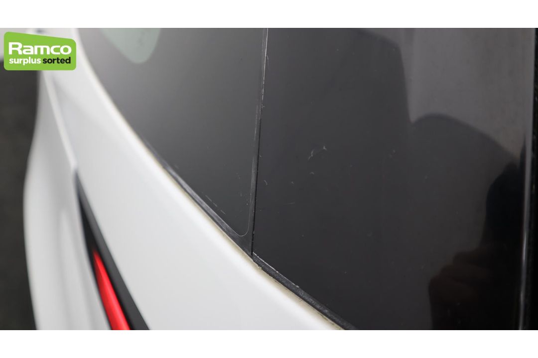 Land Rover Discovery 5 SDV6 3.0 DSE – BA68 OZN - Image 55 of 59