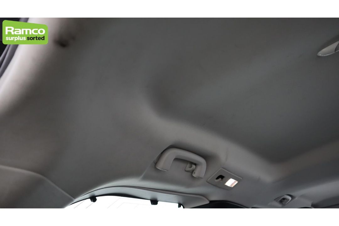 Land Rover Discovery 5 SDV6 3.0 DSE – BA68 OZN - Image 52 of 59