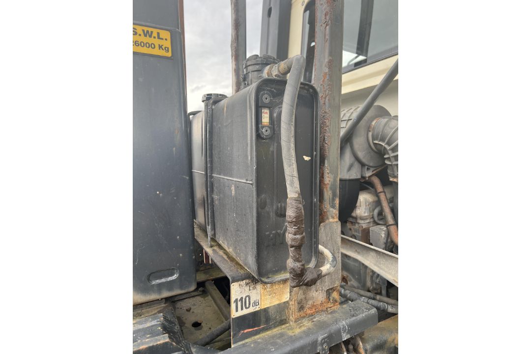 DAF CF 85.340 8x4 hook loader truck with Hyvalift hook loader - 2006 (BU06 DNN) - 267220km - Image 27 of 41