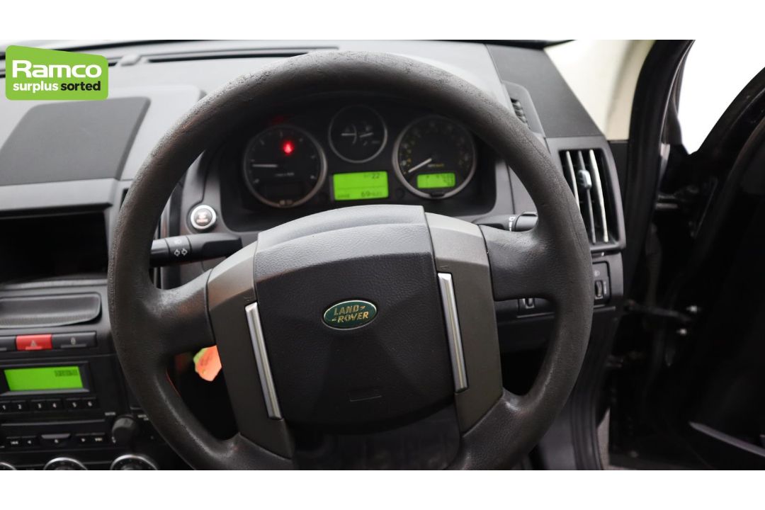 Land Rover Freelander 2 S TD4 2179CC diesel - AV09 DFZ - Black - 97684 miles - MOT 23/05/2025 - Image 11 of 57