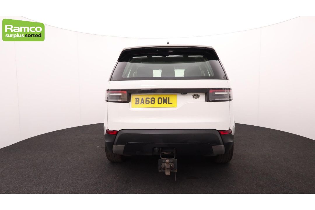 Land Rover Discovery 5 SDV6 3.0 DSE – BA68 OML - Image 6 of 57