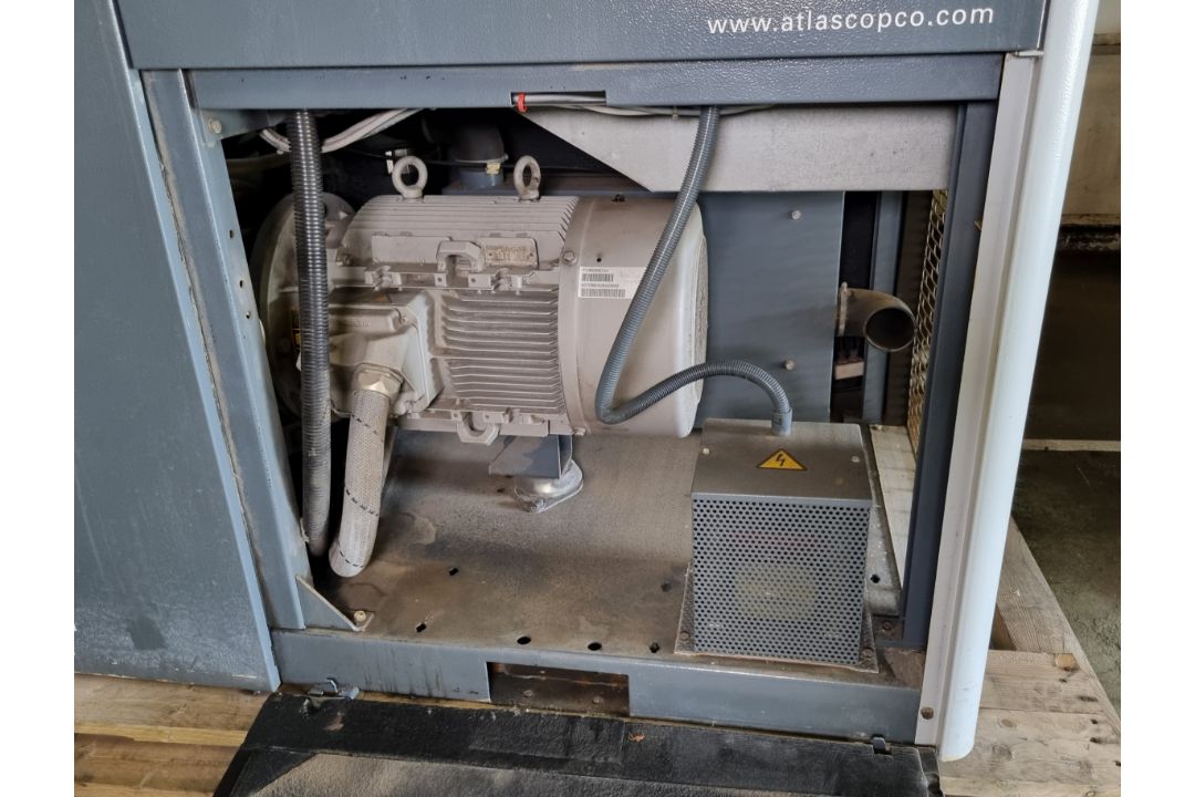 Atlas Copco ZT50 VSD FF Oil free rotary screw air compressor - full details in the description - Image 9 of 18