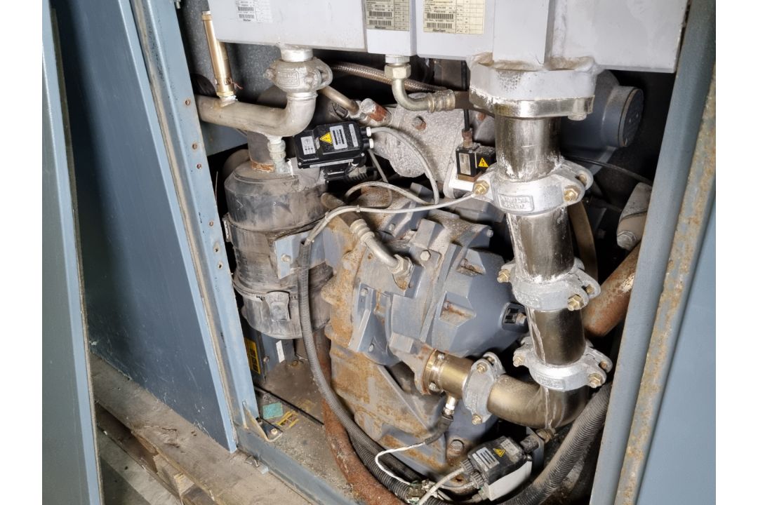 Atlas Copco ZT50 VSD FF Oil free rotary screw air compressor - full details in the description - Image 17 of 18