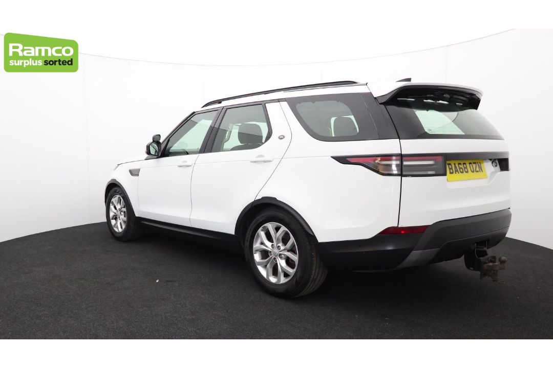 Land Rover Discovery 5 SDV6 3.0 DSE – BA68 OZN - Image 7 of 59