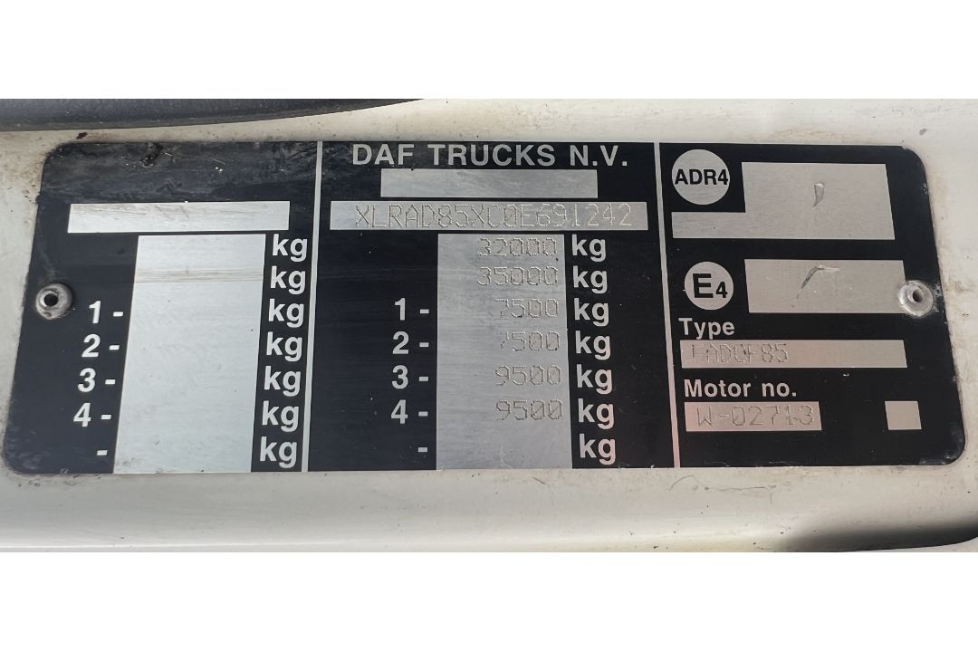 DAF CF 85.340 8x4 hook loader truck with Hyvalift hook loader - 2006 (BU06 DNN) - 267220km - Image 21 of 41