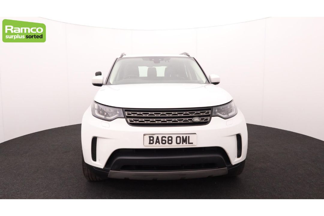 Land Rover Discovery 5 SDV6 3.0 DSE – BA68 OML - Image 2 of 57